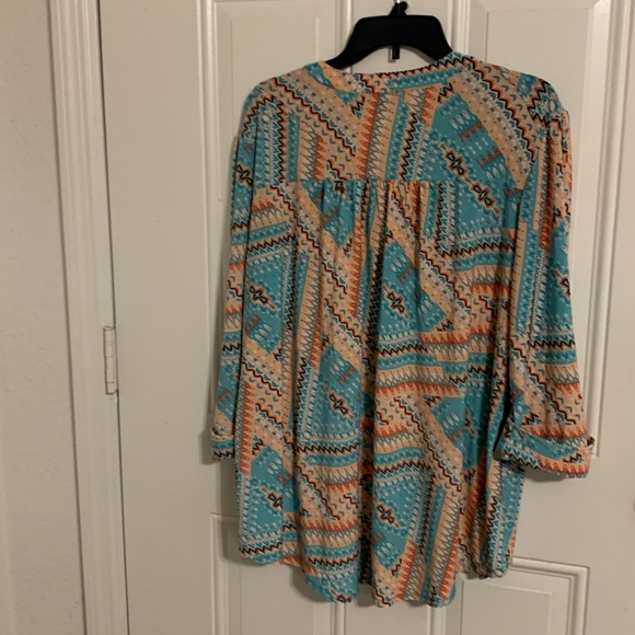 Multi-color blouse - Picture 2 of 4